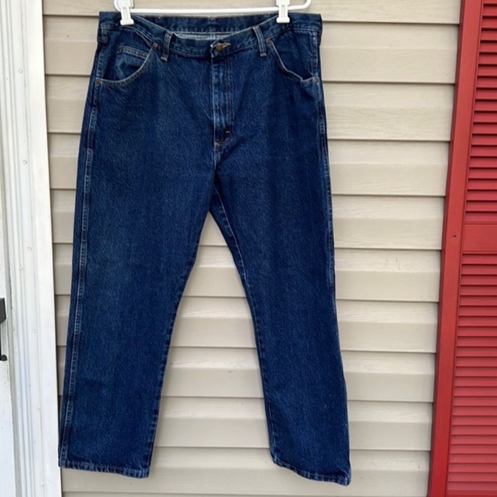 Wrangler mens dark wash regular fit jeans